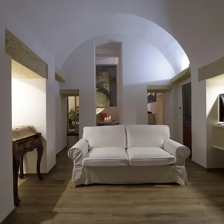 Palazzo Guido 4* Лечче