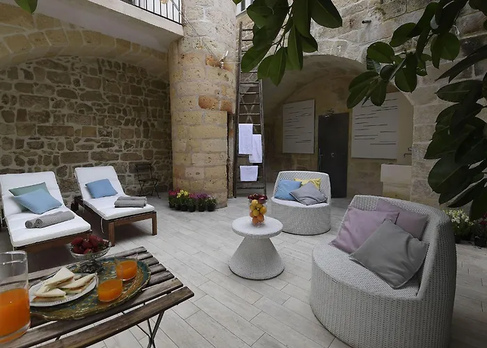 Palazzo Guido 4* לצ'ה