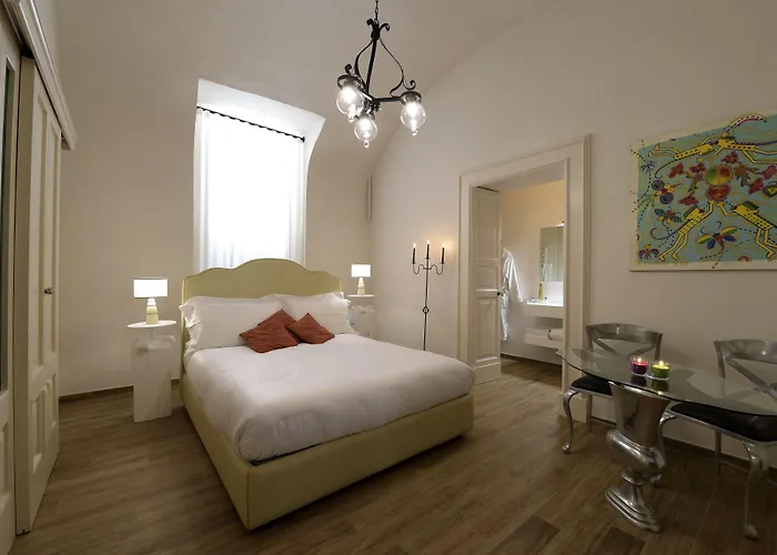 Palazzo Guido 4* לצ'ה